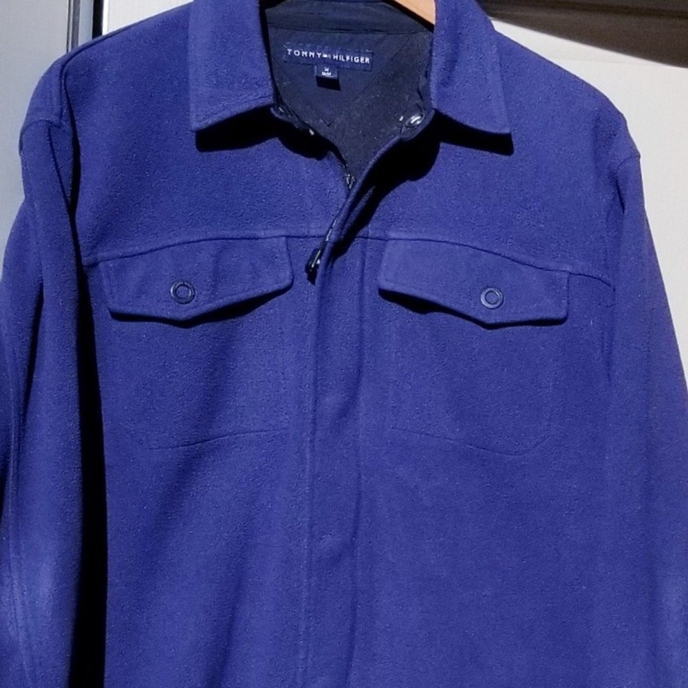 TOMMY HILFIGER FULL ZIP FLEECE JACKET.